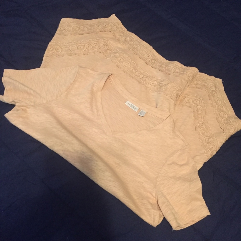 LOGO brand wheat color top medium crocheted hem.